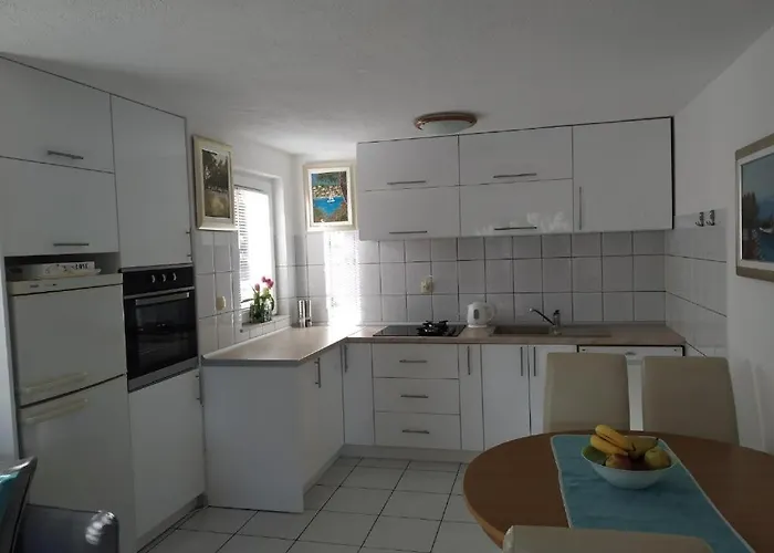 Milenka * Rogoznica (Sibenik-Knin)