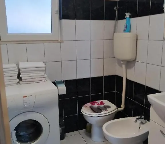 Milenka * Rogoznica (Sibenik-Knin)